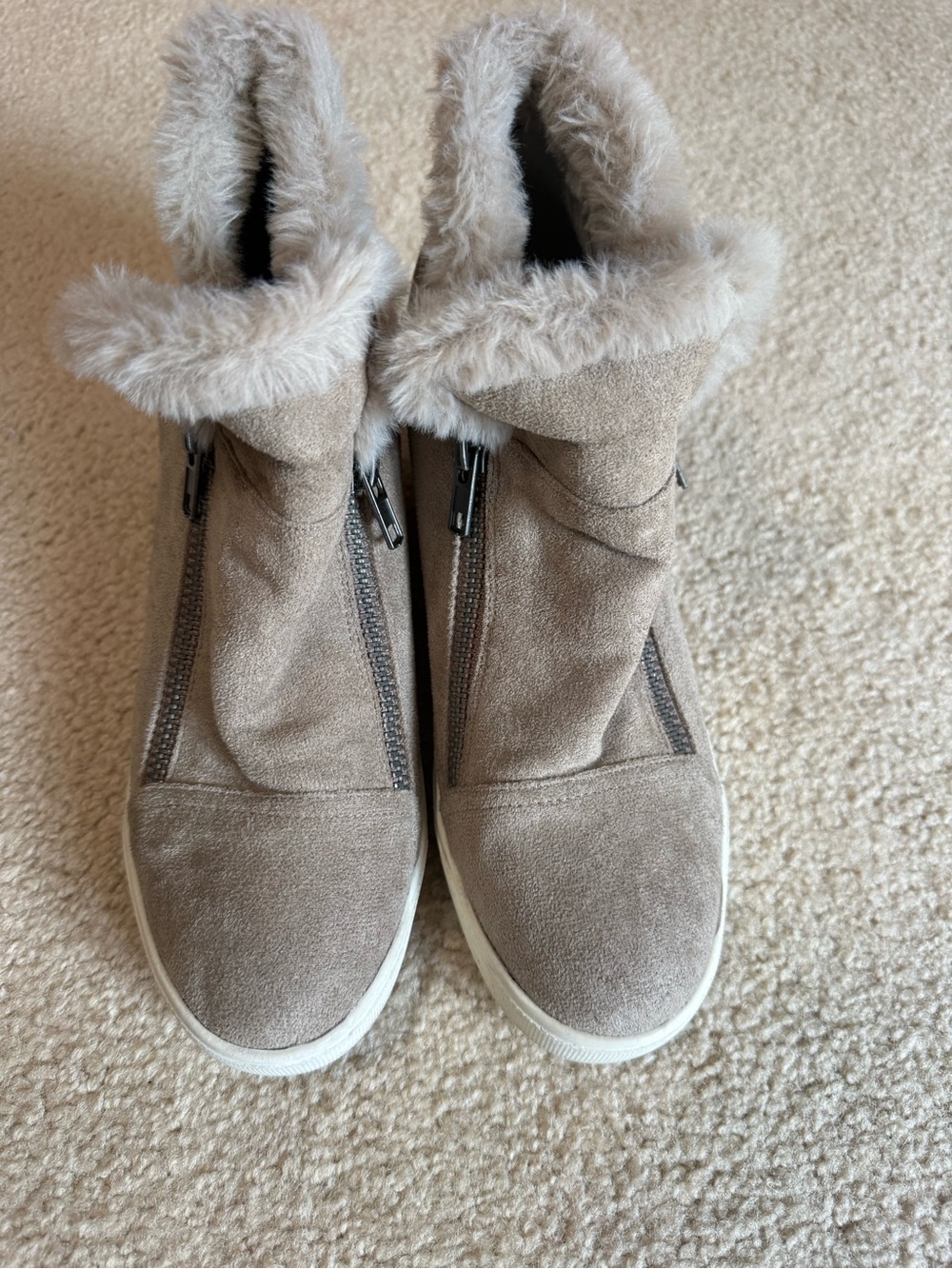 Coconuts by Matisse Taupe Faux-Suede Fur-Lined Zip Boots